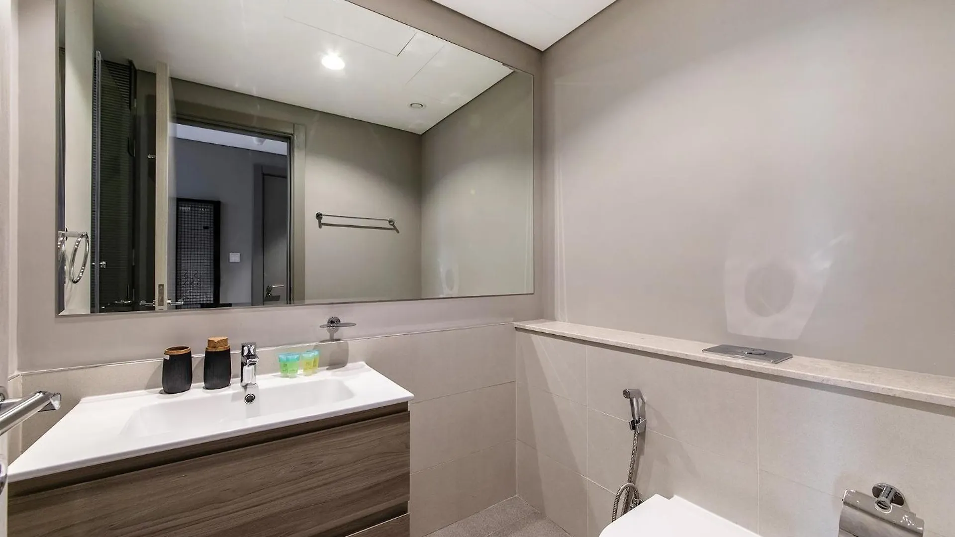Steps From Burj Khalifanye 1Br In Zada Tower Apartment Dubai